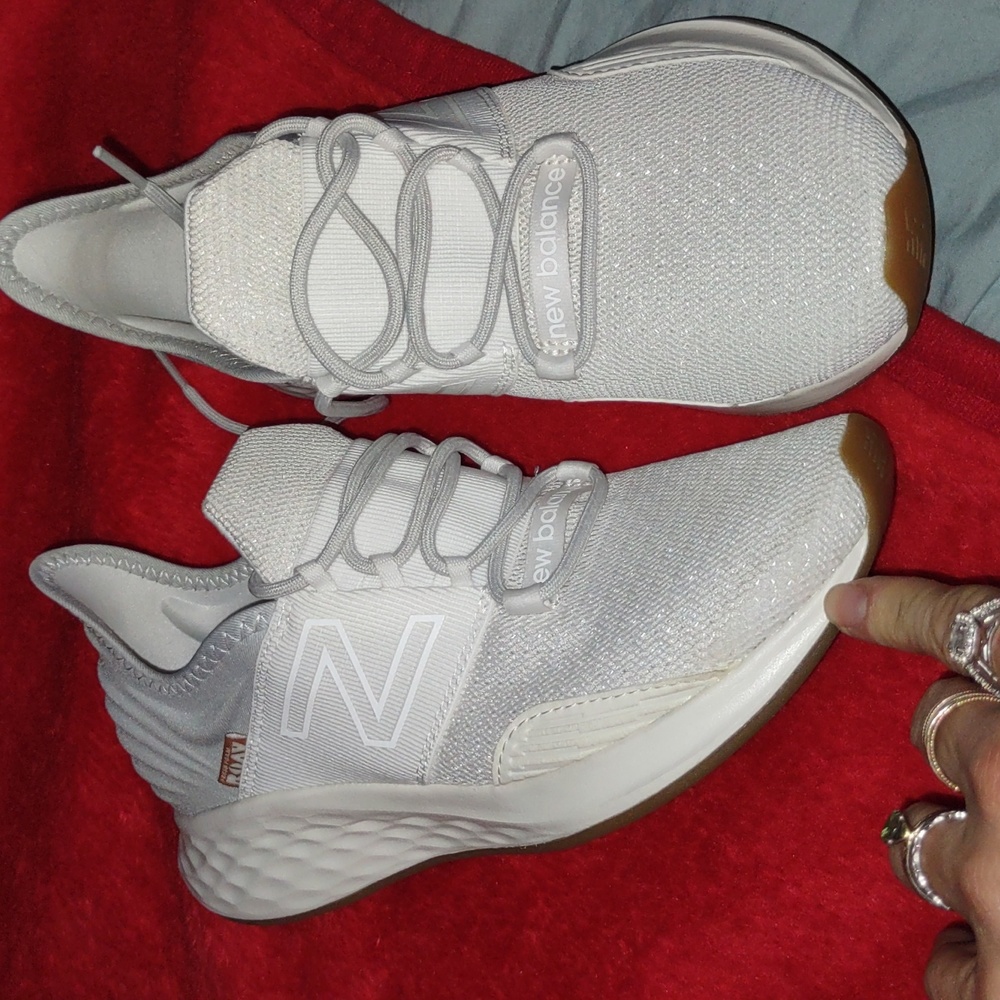 New balance roav tennis shoes 7.5 new